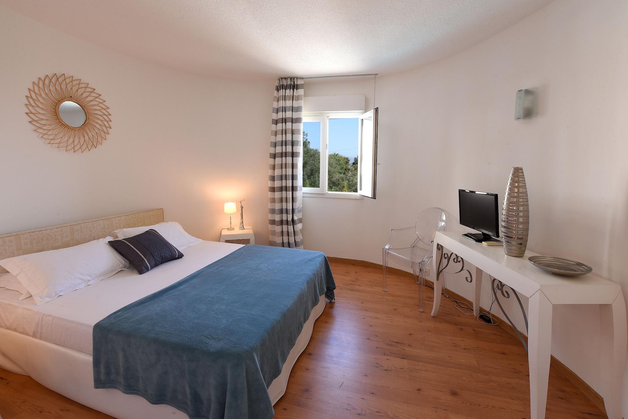 Hotel Le Tilbury ปอร์โต-เวคคีโอ ภายนอก รูปภาพ