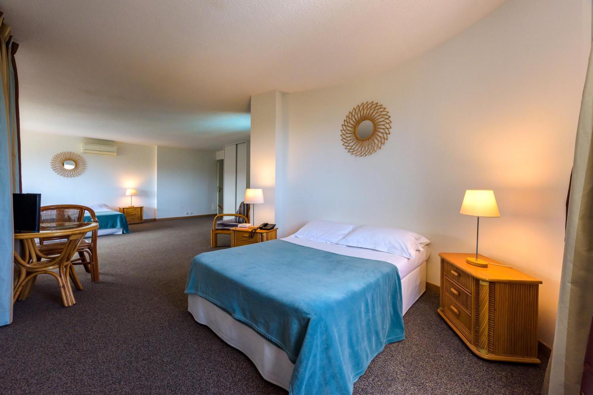 Hotel Le Tilbury ปอร์โต-เวคคีโอ ภายนอก รูปภาพ