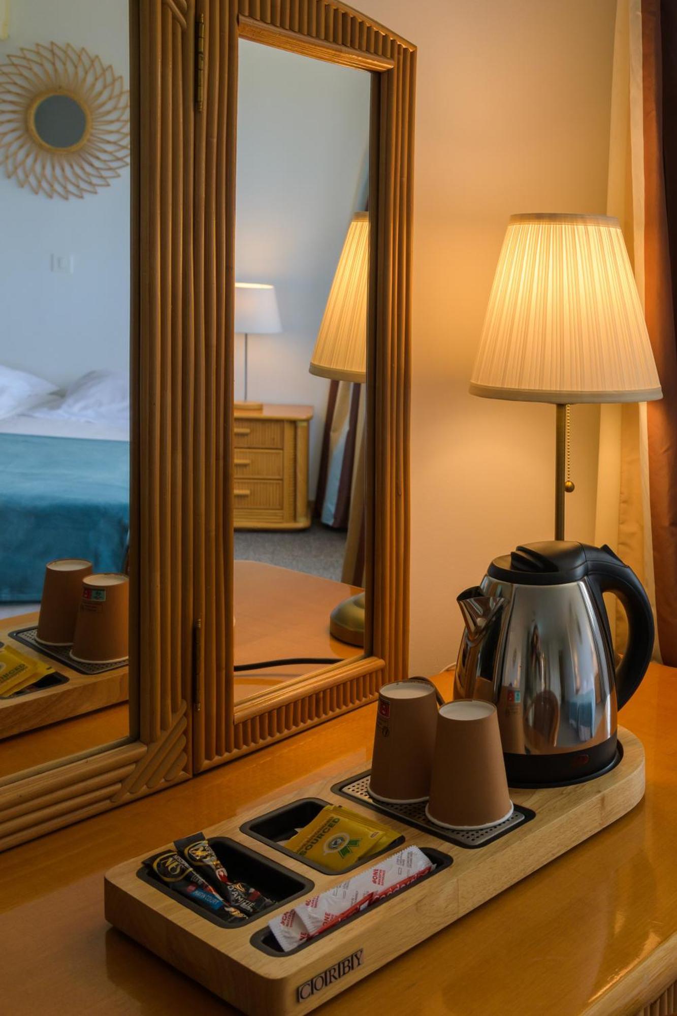 Hotel Le Tilbury ปอร์โต-เวคคีโอ ภายนอก รูปภาพ