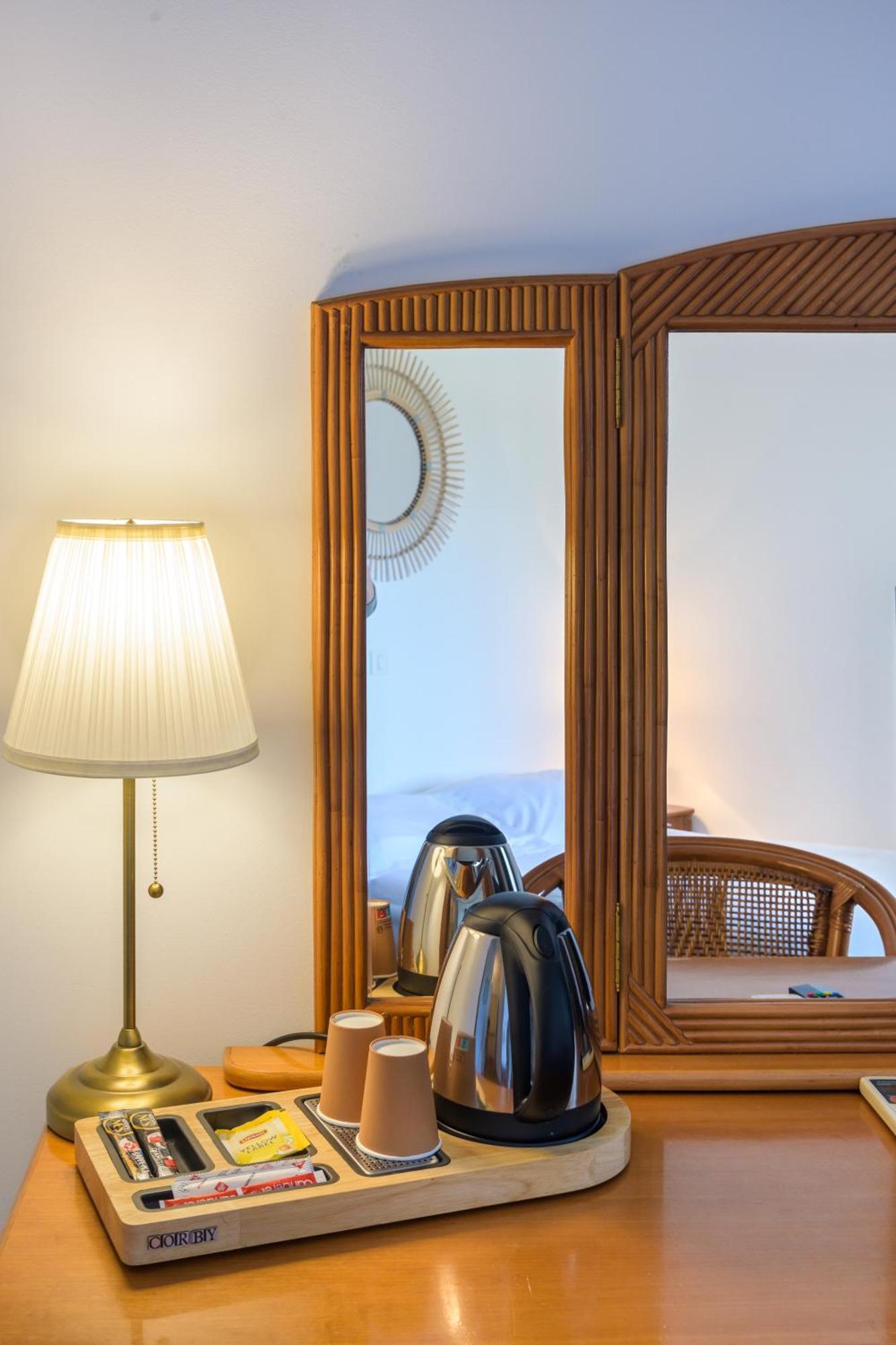 Hotel Le Tilbury ปอร์โต-เวคคีโอ ภายนอก รูปภาพ