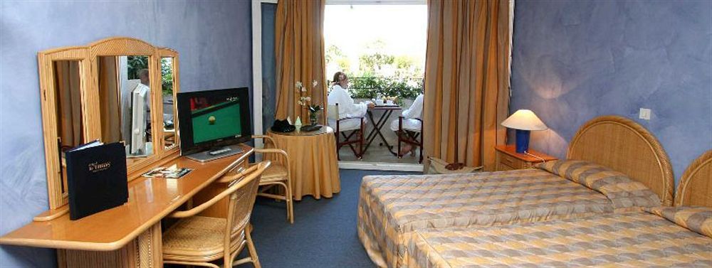 Hotel Le Tilbury ปอร์โต-เวคคีโอ ภายนอก รูปภาพ