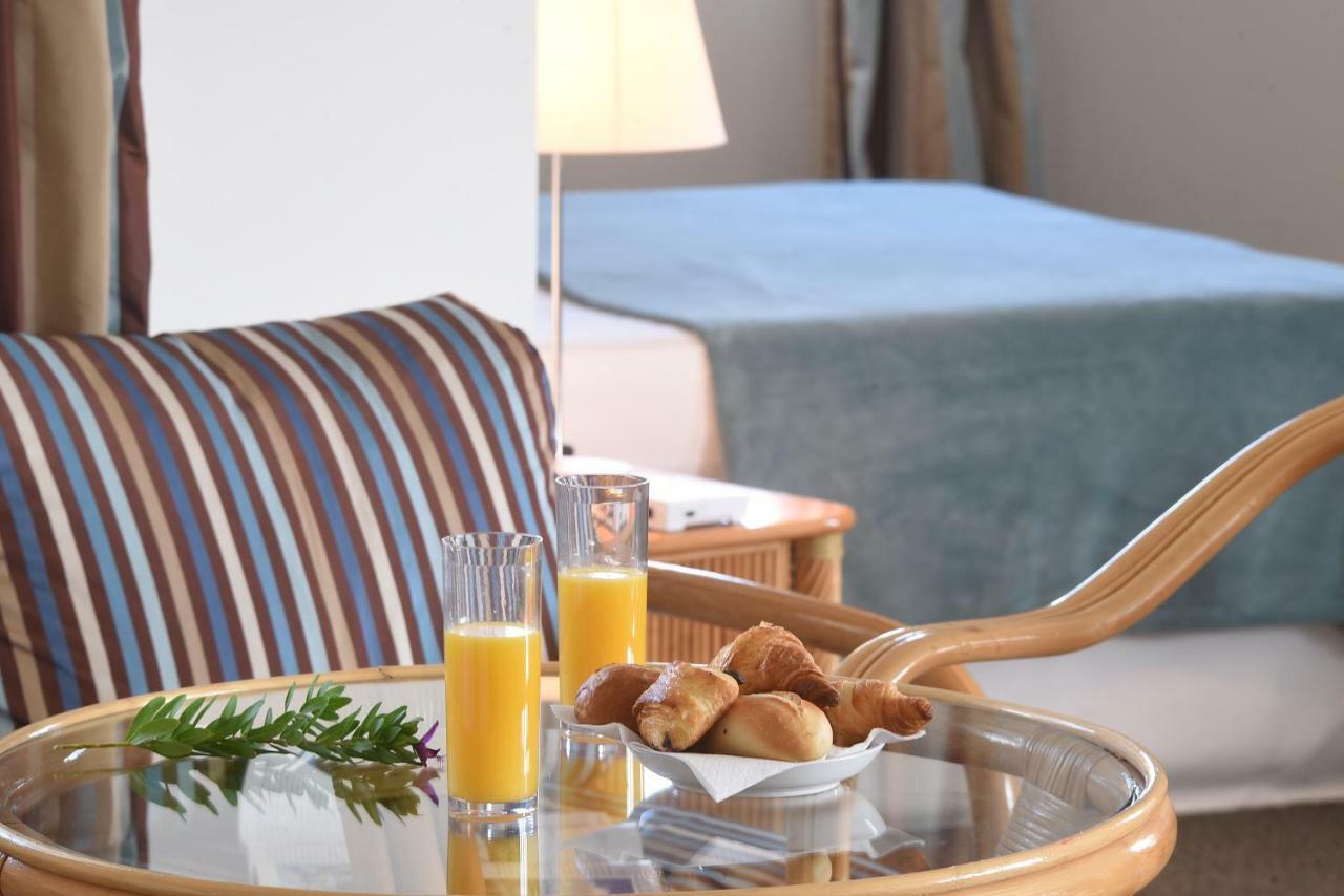 Hotel Le Tilbury ปอร์โต-เวคคีโอ ภายนอก รูปภาพ