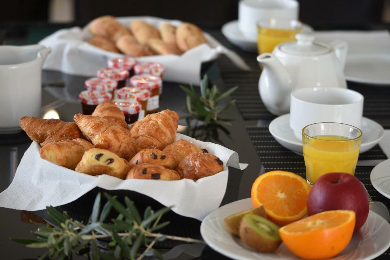 Hotel Le Tilbury ปอร์โต-เวคคีโอ ภายนอก รูปภาพ